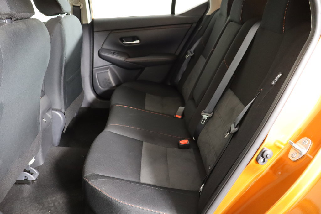 Used 2025 Nissan Sentra SR FWD image 16