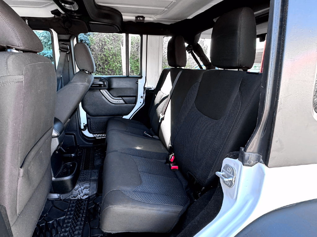 Used 2017 Jeep Wrangler Unlimited Sport AWD/4WD image 28