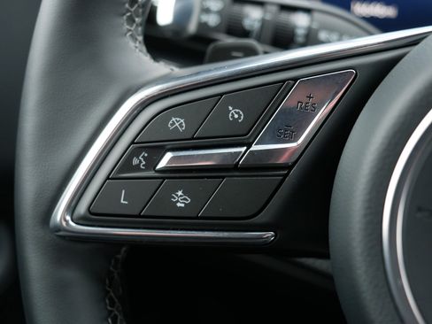 Used 2025 Buick Enclave Preferred image 27