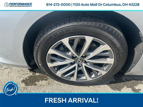 Used 2024 Lexus ES 350 w/ Premium Package FWD image 10
