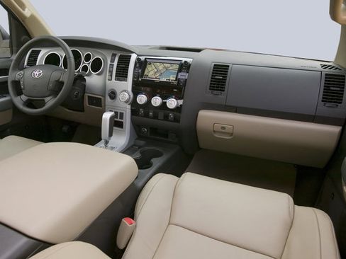 Used 2008 Toyota Tundra 2WD Double Cab w/ Tow Pkg image 4