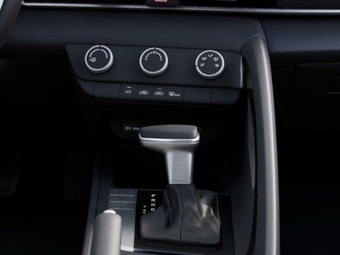 New 2026 Hyundai Elantra SE FWD image 16