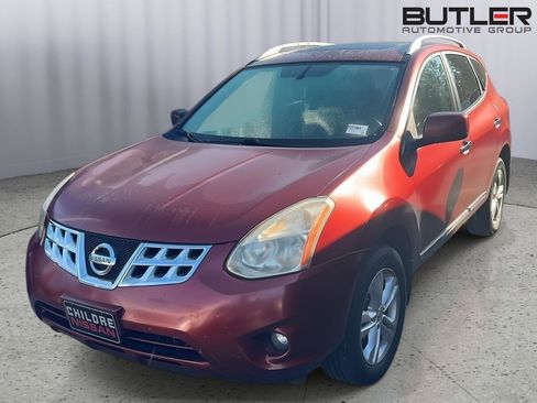 Used 2013 Nissan Rogue SV w/ Premium Pkg image 2