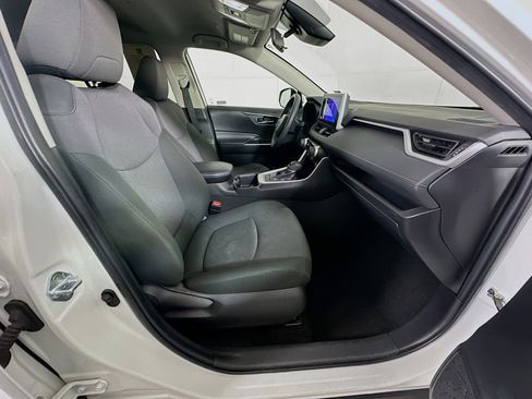 Used 2024 Toyota RAV4 XLE image 30