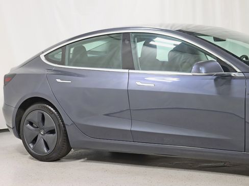 Used 2020 Tesla Model 3 Performance image 3