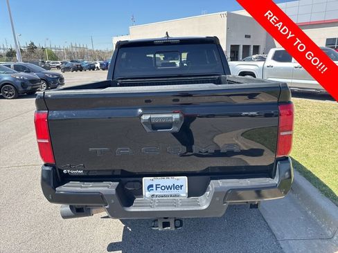 Used 2024 Toyota Tacoma TRD Off-Road w/ TRD Off Road Upgrade Package image 5