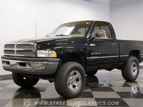 Used 1997 Dodge Ram 1500 Truck 4x4 Regular Cab image 5