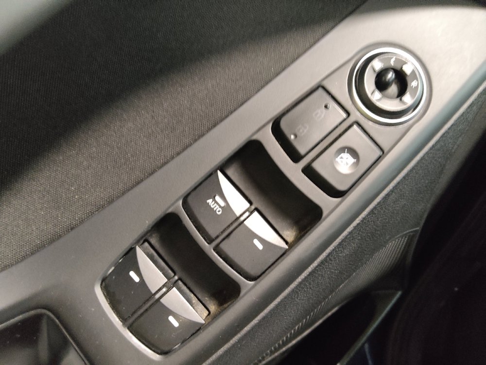 Used 2016 Hyundai Elantra Value Edition FWD image 27