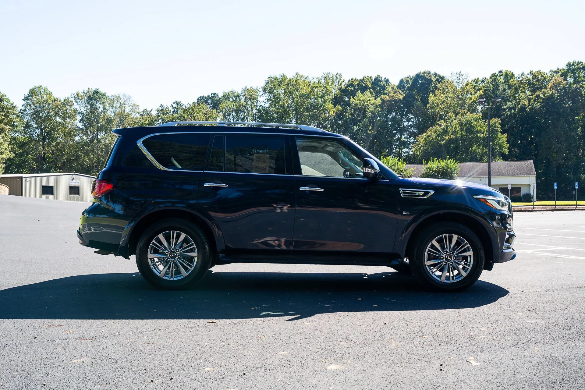 Used 2019 INFINITI QX80 Luxe w/ Proassist Package AWD/4WD image 11