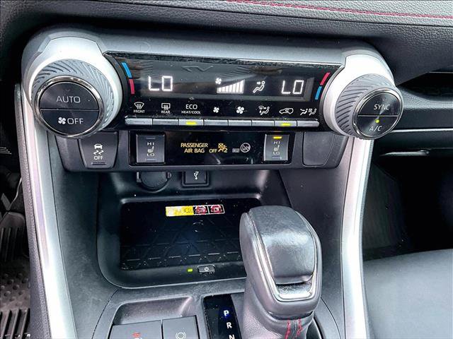 Used 2022 Toyota RAV4 XSE AWD/4WD image 24