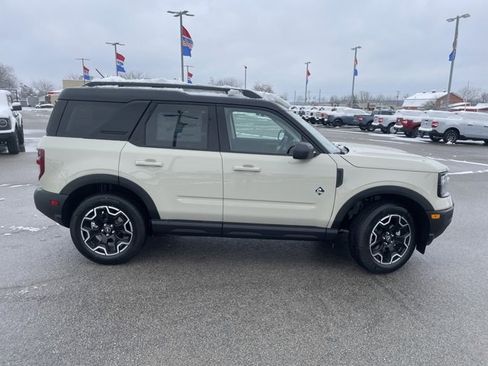 New 2025 Ford Bronco Sport Outer Banks image 14
