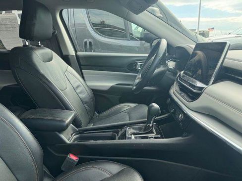 Certified 2022 Jeep Compass Limited image 9