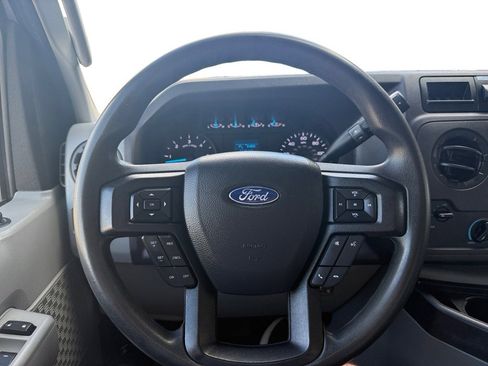Used 2021 Ford E-450 and Econoline 450 Super Duty w/ Power Windows & Locks Group RWD image 11