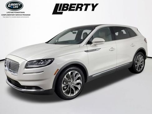 Used 2022 Lincoln Nautilus Reserve AWD/4WD image 7