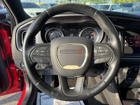 Used 2015 Dodge Charger SE w/ Power Sunroof Group RWD image 12