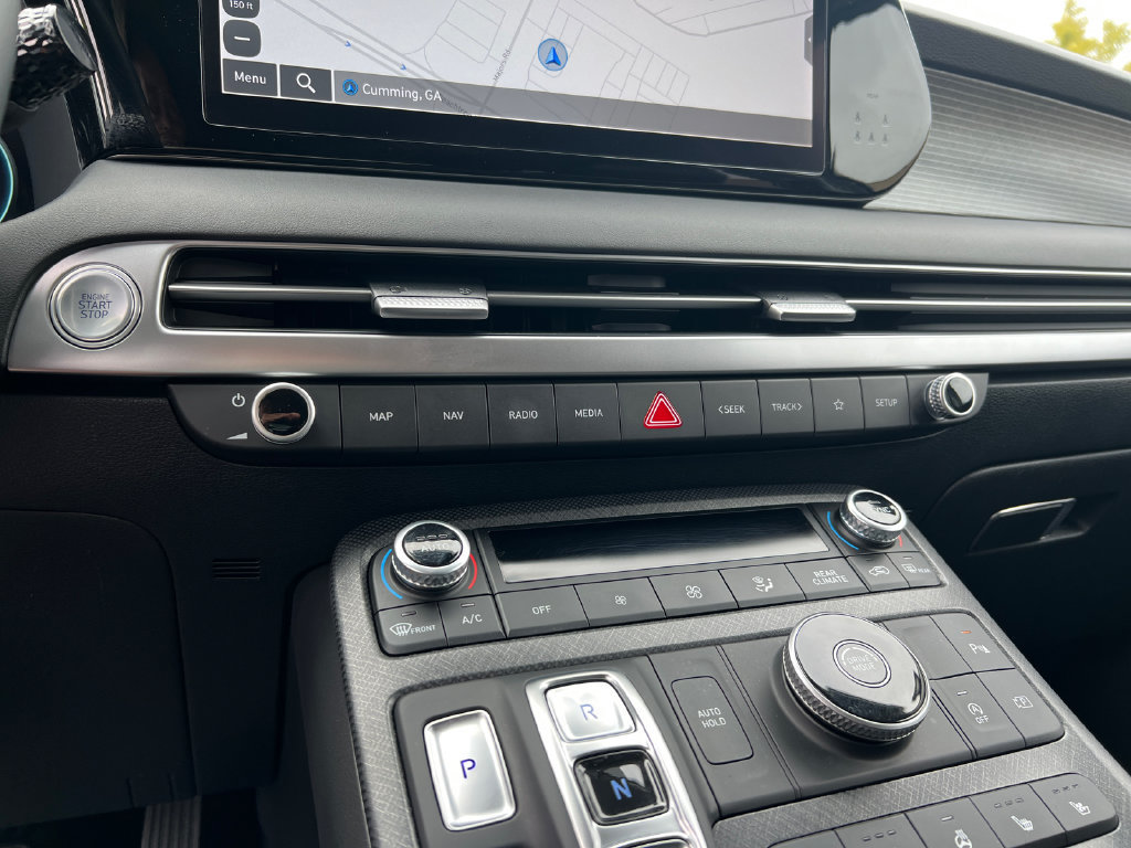 Used 2023 Hyundai Palisade Limited w/ Winter Package FWD image 30