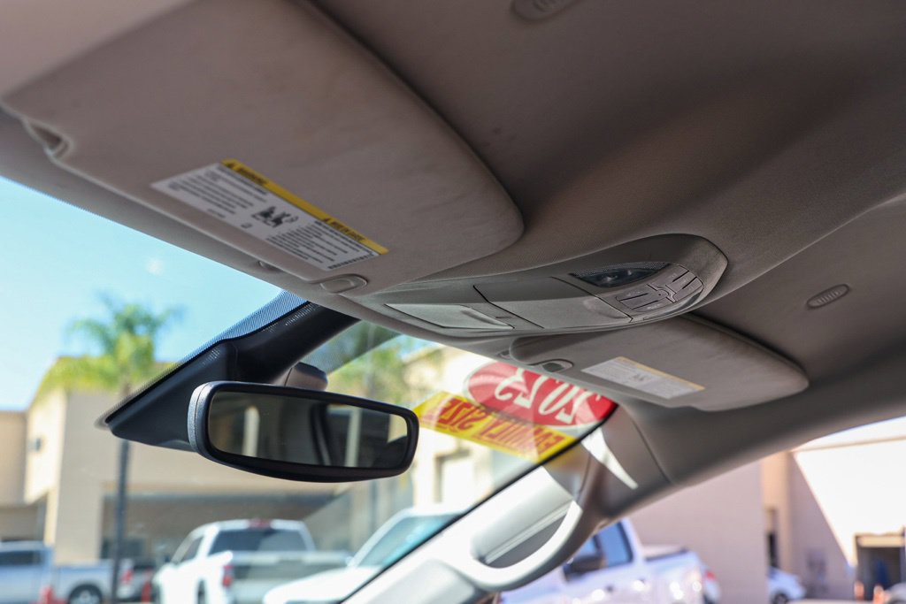 Used 2024 Chrysler Pacifica Touring-L FWD image 14