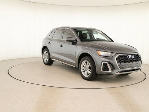Certified 2023 Audi Q5 2.0T Premium w/ Convenience Package image 10
