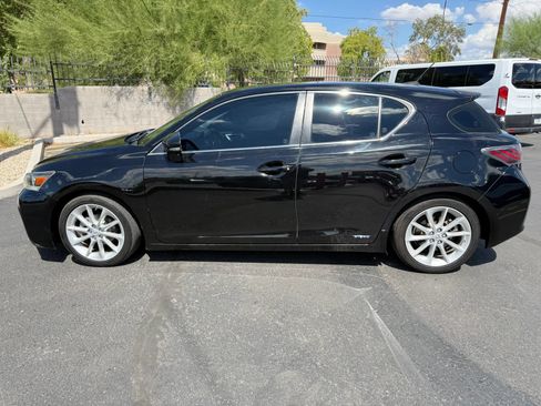 Used 2013 Lexus CT 200h w/ Premium Pkg w/Navigation FWD image 8