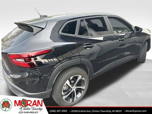 Certified 2024 Chevrolet Trax RS w/ Driver Confidence Package FWD image 4