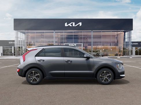 New 2025 Kia Niro EX w/ EX Cold Weather Package image 7