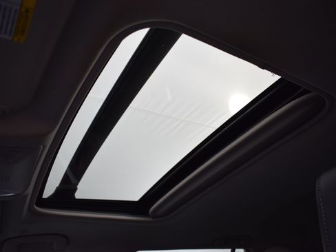 Used 2023 Toyota RAV4 XLE Premium image 20