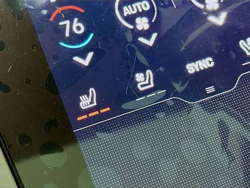 New 2025 Porsche Taycan image 23