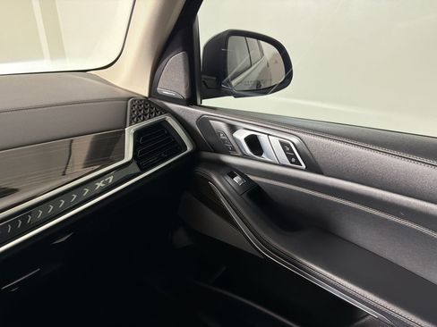 Certified 2025 BMW X7 xDrive40i AWD/4WD image 28