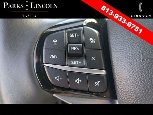 Used 2022 Ford Explorer Platinum w/ Equipment Group 601A AWD/4WD image 29
