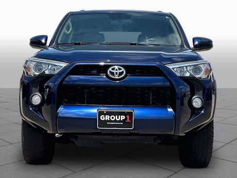 Used 2019 Toyota 4Runner SR5 RWD image 4