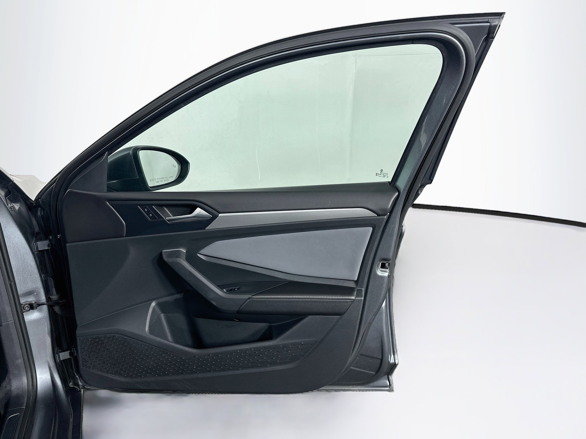 Used 2025 Volkswagen Jetta SE FWD image 31