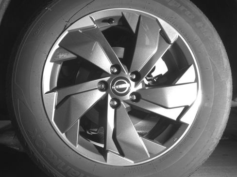 Used 2025 Nissan Rogue SV AWD/4WD image 14