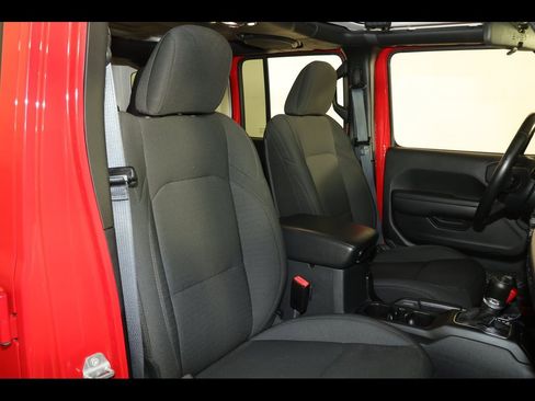 Used 2021 Jeep Wrangler Unlimited Sport image 24