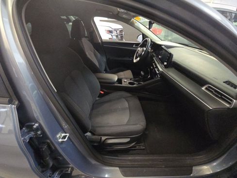 Used 2022 Kia K5 LXS image 10