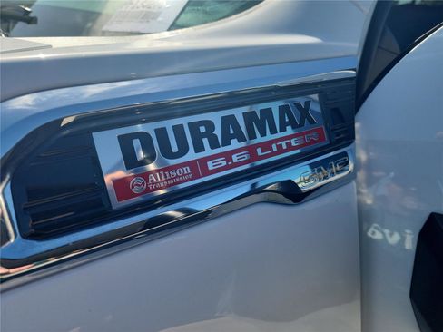 Used 2023 GMC Sierra 2500 Denali w/ Denali Ultimate Package image 15