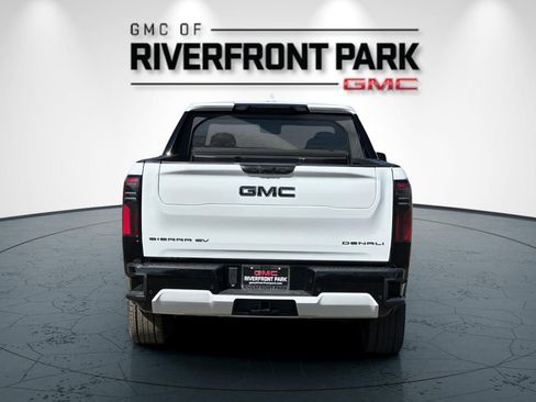New 2025 GMC Sierra EV Denali image 4