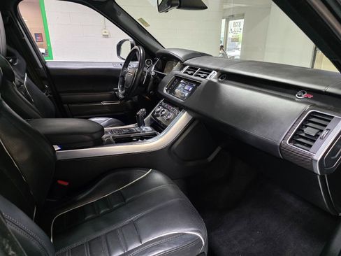 Used 2016 Land Rover Range Rover Sport SVR image 29