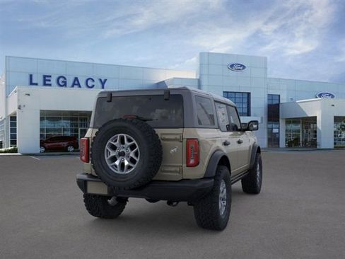 New 2025 Ford Bronco Badlands image 8