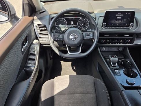 Used 2023 Nissan Rogue SV AWD/4WD image 12