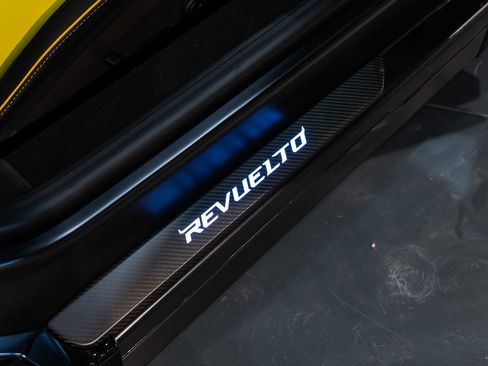 Used 2026 Lamborghini Revuelto AWD/4WD image 54