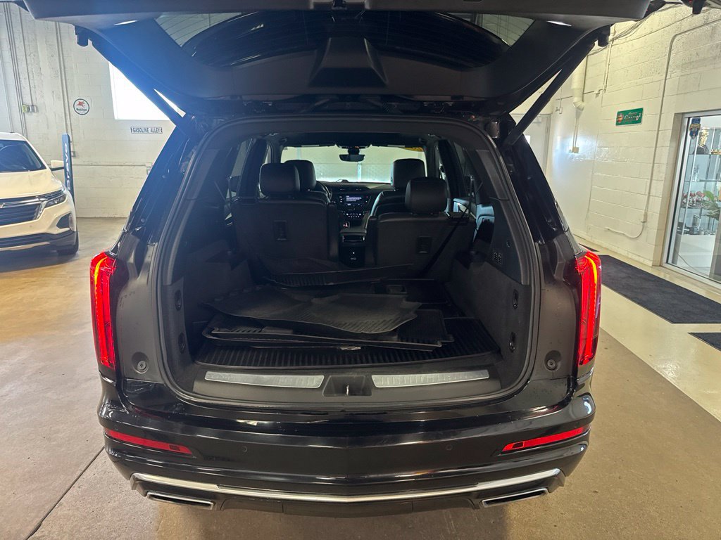 Used 2020 Cadillac XT6 Premium Luxury FWD image 5