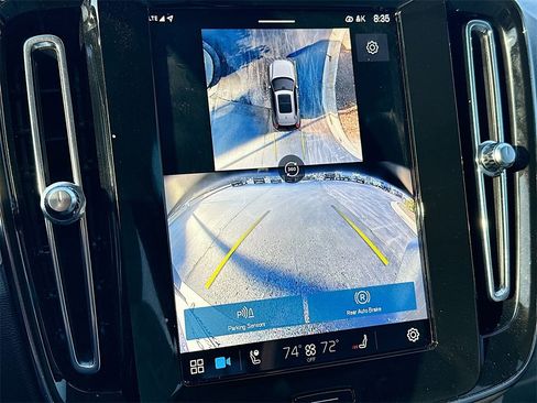 Used 2025 Volvo XC40 B5 Ultra w/ Protection Package Premier image 23