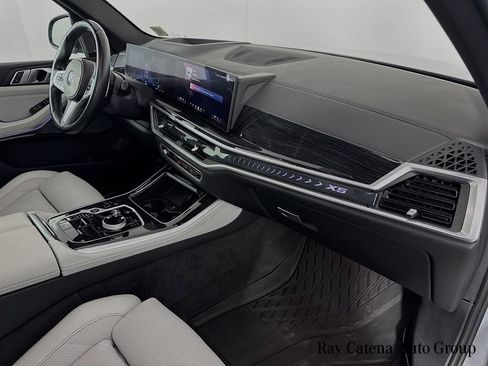 Used 2024 BMW X5 xDrive40i w/ Executive Package image 31