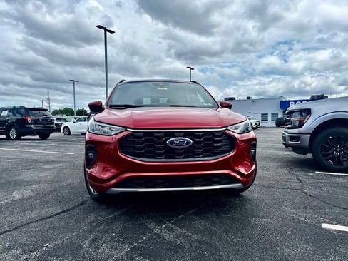 Certified 2023 Ford Escape ST-Line Select w/ Tech Pack #2 AWD/4WD image 2