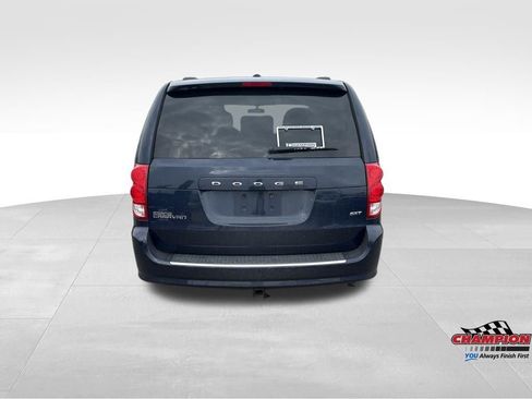 Used 2014 Dodge Grand Caravan SXT image 4