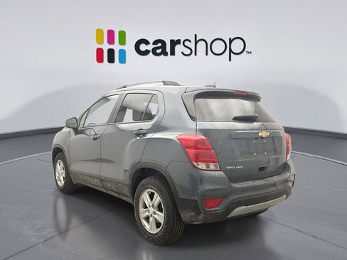 Used 2022 Chevrolet Trax LT w/ LT Convenience Package image 3