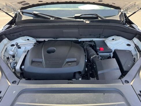 Used 2018 Volvo XC90 T6 Momentum w/ Convenience Package AWD/4WD image 14