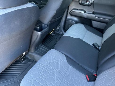 Used 2023 Toyota Tacoma TRD Sport RWD image 12