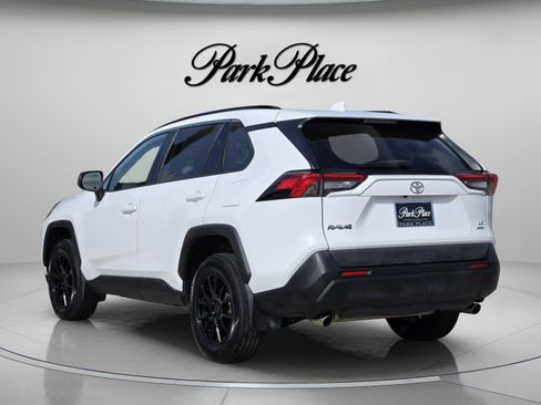 Used 2020 Toyota RAV4 LE w/ All Weather Liner Package image 4