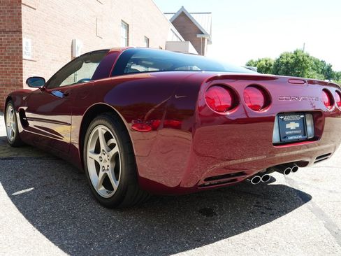 Used 2003 Chevrolet Corvette Coupe w/ Preferred Equipment Group RWD image 4